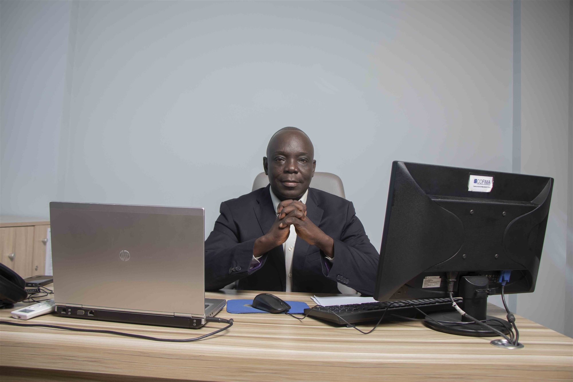 Un collaborateur de COFIMA International à son bureau